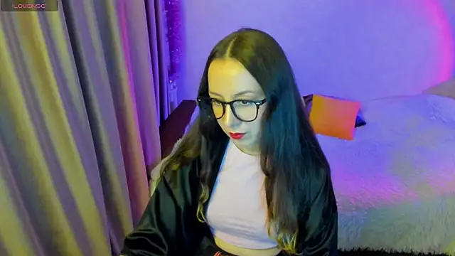 Snapshot of CurlySteph chatting on October 1, 2025, 10:13 pm CurlySteph online show from October 1, 2025, 10:13 pm