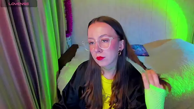 Snapshot of CurlySteph chatting on December 14, 2025, 5:29 pm CurlySteph online show from December 14, 2025, 5:29 pm