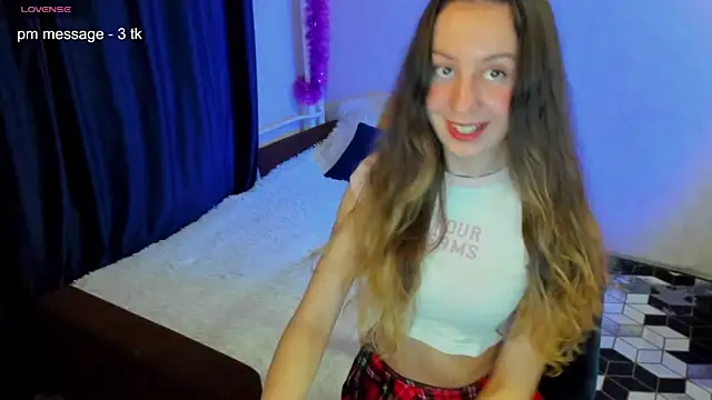 Snapshot of CurlySteph chatting on March 2, 2025, 4:03 pm CurlySteph online show from March 2, 2025, 4:03 pm