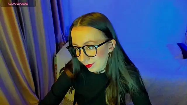 Snapshot of CurlySteph chatting on March 5, 2026, 8:38 pm CurlySteph online show from March 5, 2026, 8:38 pm