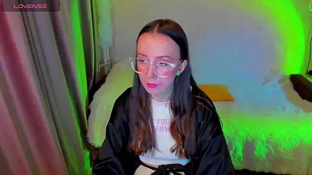 Snapshot of CurlySteph chatting on February 9, 2026, 8:18 pm CurlySteph online show from February 9, 2026, 8:18 pm