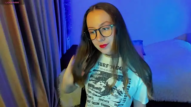 Snapshot of CurlySteph chatting on October 5, 2025, 4:31 pm CurlySteph online show from October 5, 2025, 4:31 pm