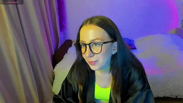 Snapshot of CurlySteph chatting on September 19, 2025, 3:05 pm CurlySteph online show from September 19, 2025, 3:05 pm