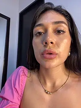 Snapshot of LaanaCooper chatting on February 17, 2025, 12:38 pm LaanaCooper online show from February 17, 2025, 12:38 pm
