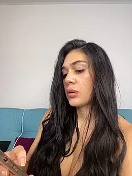 Snapshot of LaanaCooper chatting on February 28, 2025, 6:52 pm LaanaCooper online show from February 28, 2025, 6:52 pm