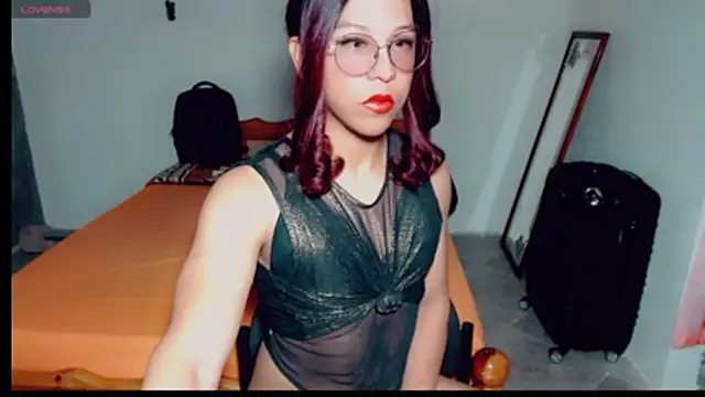 SakuraDumas online show from April 12, 2026, 2:42 pm