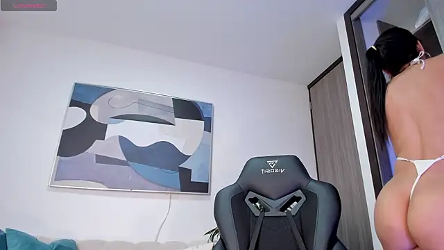 SaraParker  online show from February 27, 2025, 6:42 pm