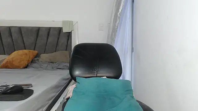 fisting room online show from November 19, 2025, 10:21 pm