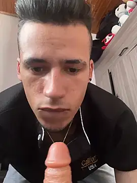 12jun online show from April 4, 2026, 9:21 pm