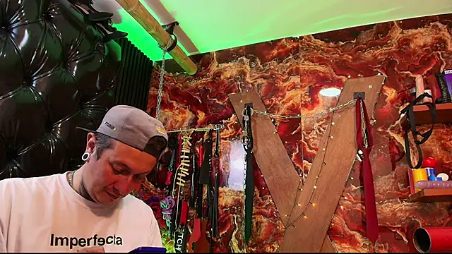 Snapshot of boy_n_girl chatting on March 25, 2026, 9:46 pm boy n girl online show from March 25, 2026, 9:46 pm