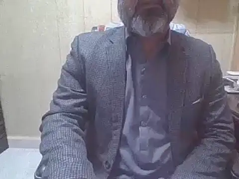 Snapshot of hairymaster95 chatting on December 20, 2025, 4:15 am hairymaster95 online show from December 20, 2025, 4:15 am