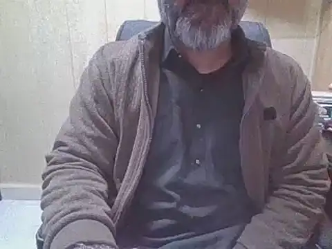 Snapshot of hairymaster95 chatting on January 13, 2026, 4:16 am hairymaster95 online show from January 13, 2026, 4:16 am