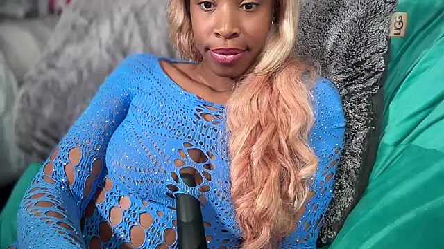 Cum2Charm online show from March 12, 2026, 5:24 am