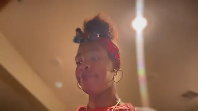 Cum2Charm online show from May 14, 2026, 4:42 am