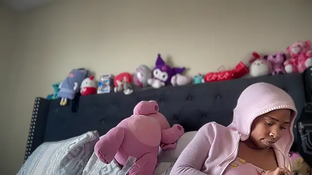 Cum2Charm online show from February 10, 2026, 9:25 pm