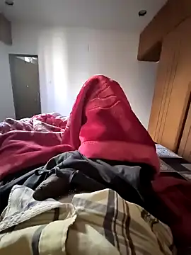 Snapshot of YourPersonall chatting on December 7, 2024, 9:55 am YourPersonall online show from December 7, 2024, 9:55 am