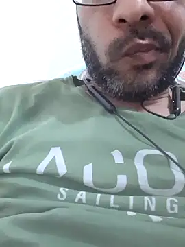 akramali40yo online show from December 3, 2025, 5:01 pm