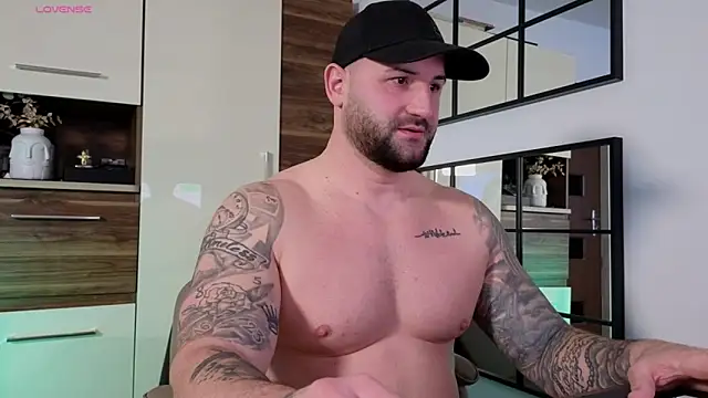 Snapshot of moonjoey chatting on January 15, 2025, 5:58 pm moonjoey online show from January 15, 2025, 5:58 pm