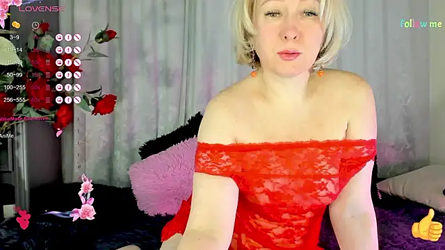 Snapshot of Mia_Wintermood chatting on February 1, 2026, 10:24 am Mia Wintermood online show from February 1, 2026, 10:24 am