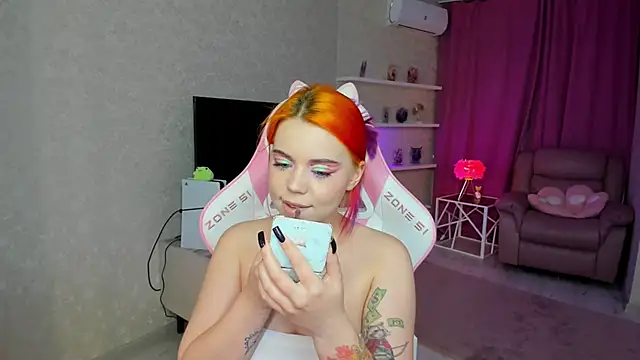 EnergyBunny 1 online show from May 26, 2026, 5:22 pm