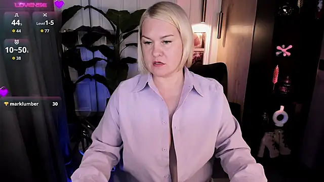 YolandaKiss online show from May 29, 2026, 8:26 pm