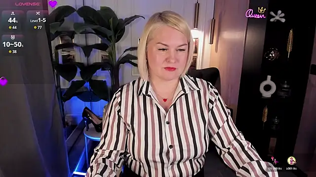 YolandaKiss online show from May 13, 2026, 8:05 pm