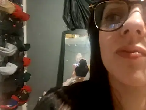 Justjennyy online show from May 12, 2026, 8:15 pm
