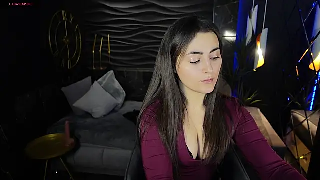 KylieMellow online show from February 25, 2025, 12:38 pm