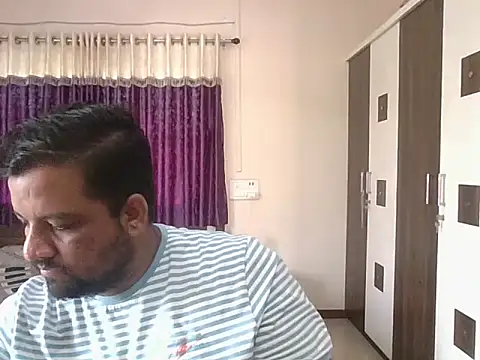 Snapshot of dhruv_love chatting on November 14, 2025, 4:16 am dhruv love online show from November 14, 2025, 4:16 am