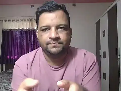 Snapshot of dhruv_love chatting on April 14, 2026, 4:39 am dhruv love online show from April 14, 2026, 4:39 am