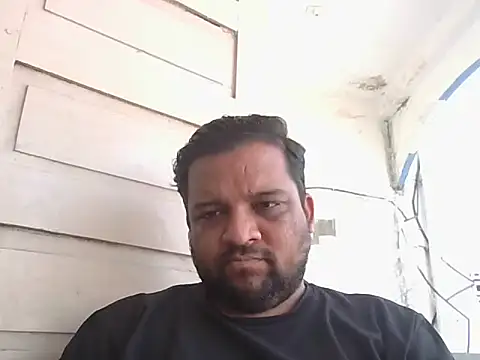 Snapshot of dhruv_love chatting on May 25, 2026, 5:18 am dhruv love online show from May 25, 2026, 5:18 am