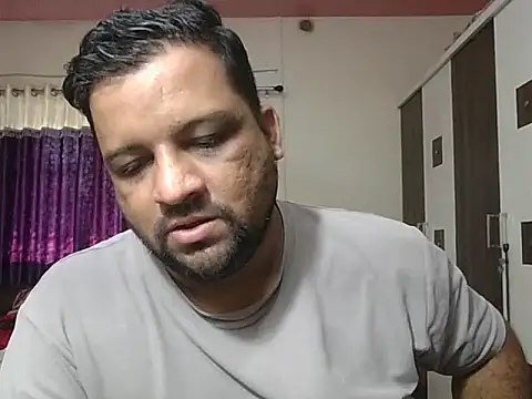 Snapshot of dhruv_love chatting on April 22, 2026, 4:19 am dhruv love online show from April 22, 2026, 4:19 am