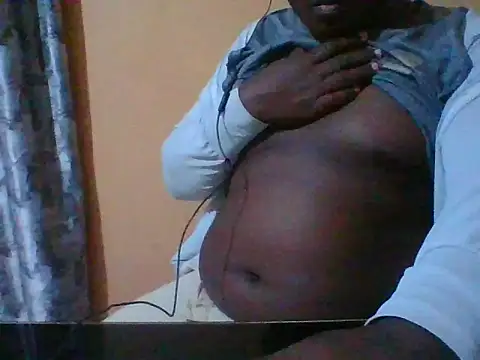 Snapshot of honeyswit chatting on October 21, 2025, 10:42 pm honeyswit online show from October 21, 2025, 10:42 pm