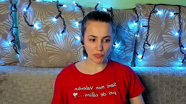 Snapshot of MaggieCake chatting on March 5, 2026, 1:13 am MaggieCake online show from March 5, 2026, 1:13 am