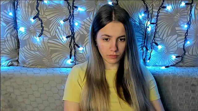 Snapshot of MaggieCake chatting on March 25, 2026, 2:23 am MaggieCake online show from March 25, 2026, 2:23 am