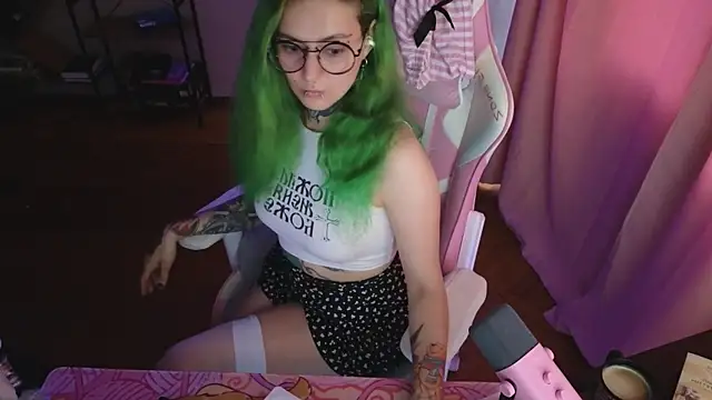 Snapshot of Ginger_Stay chatting on June 27, 2026, 12:11 pm Ginger Stay online show from June 27, 2026, 12:11 pm