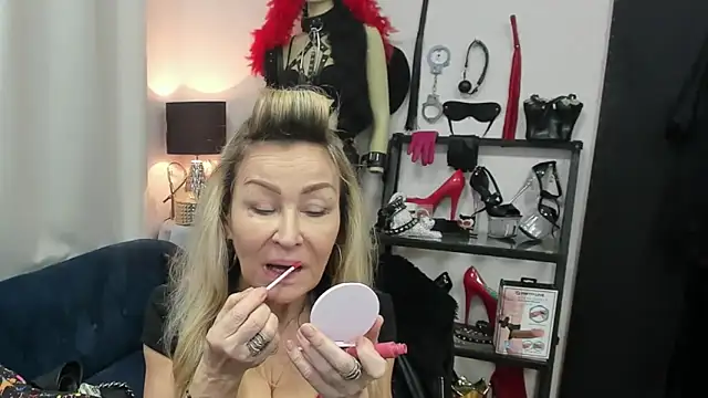 crystaLUX online show from March 23, 2026, 5:18 am