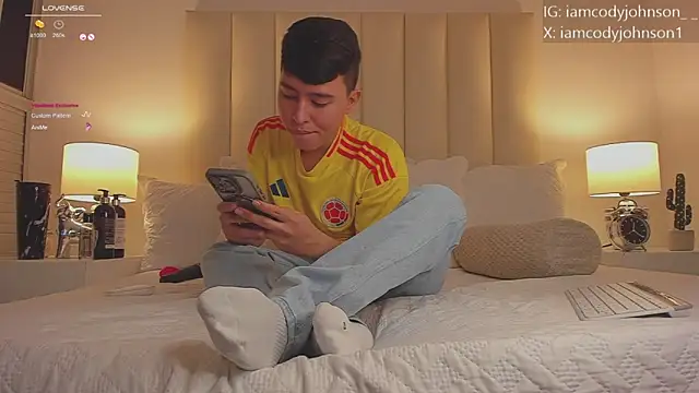 Snapshot of the_little_cody chatting on November 5, 2025, 7:50 pm the little cody online show from November 5, 2025, 7:50 pm