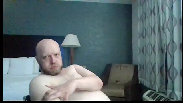 Snapshot of daveletsplay chatting on December 27, 2024, 2:04 am daveletsplay online show from December 27, 2024, 2:04 am