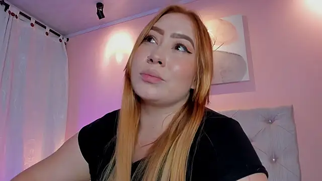 Snapshot of hannamartinn chatting on November 5, 2025, 2:03 am hannamartinn online show from November 5, 2025, 2:03 am