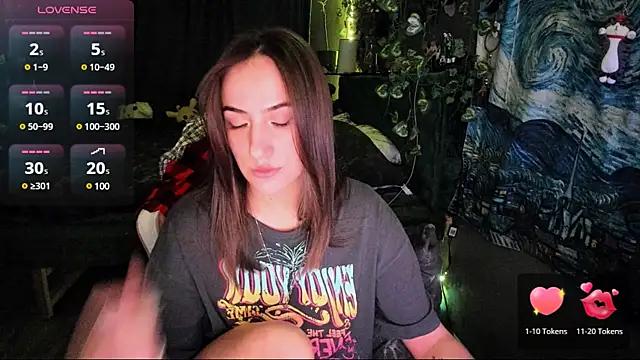 Snapshot of Selbi_Paine chatting on January 19, 2025, 11:21 pm Selbi Paine online show from January 19, 2025, 11:21 pm