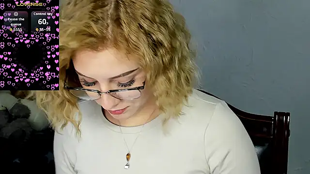 KindKristy online show from September 19, 2025, 5:22 am