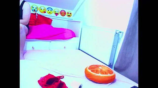 Snapshot of evehotty chatting on November 6, 2025, 8:02 pm evehotty online show from November 6, 2025, 8:02 pm