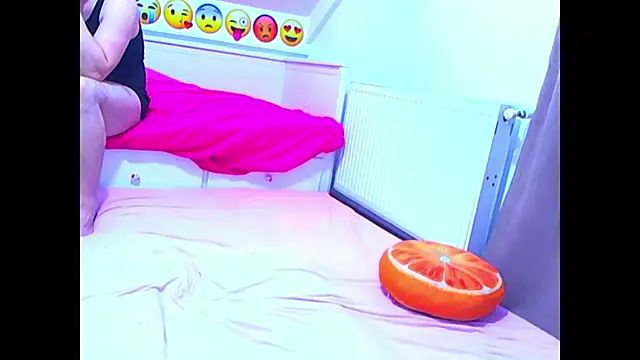 evehotty online show from March 26, 2026, 8:07 pm