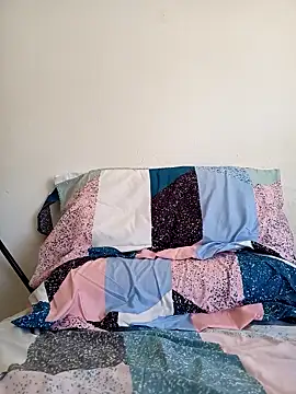 vamporasuccubus19777 online show from April 23, 2026, 3:02 pm