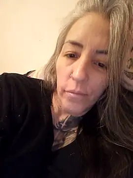 vamporasuccubus19777 online show from July 19, 2026, 9:06 am