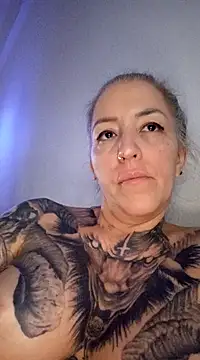 vamporasuccubus19777 online show from February 4, 2025, 2:28 am