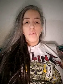 vamporasuccubus19777 online show from April 22, 2026, 10:16 pm