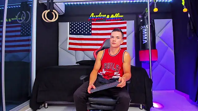 Snapshot of Aydenmiller96 chatting on February 4, 2025, 3:00 am Aydenmiller96 online show from February 4, 2025, 3:00 am
