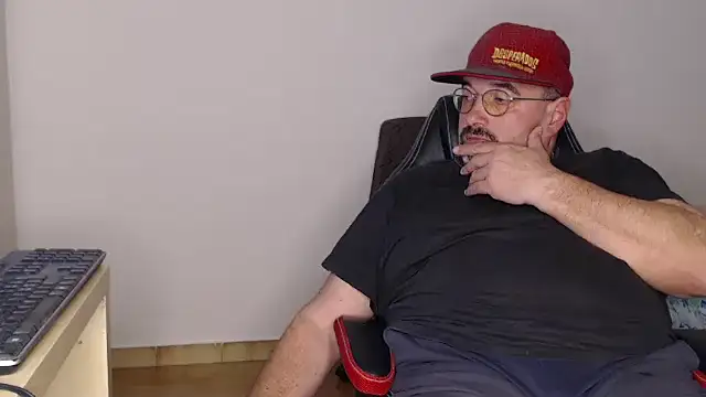 fraboys online show from February 17, 2025, 2:38 pm